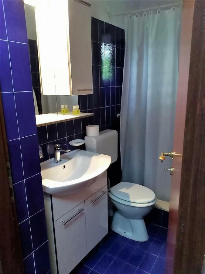 Apartman Mladenka Supetar Exterior foto